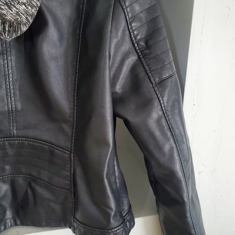 Jacket - Picture 3 of 5